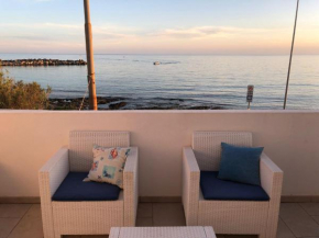 Casa fronte mare a Torre Vado
